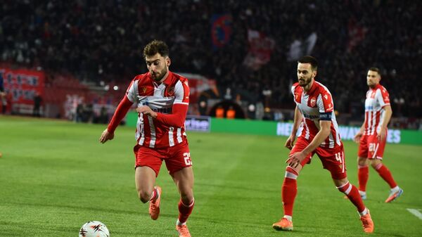 По зими, киши и снегу – Звезда брани своју тврђаву