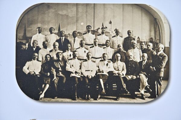 U austrijskim kasarnama smešteno je oko 300 kursista Nikolajevske konjičke vojne škole (jedine visoke vojne škole u Kraljevini SHS). - Sputnik Srbija