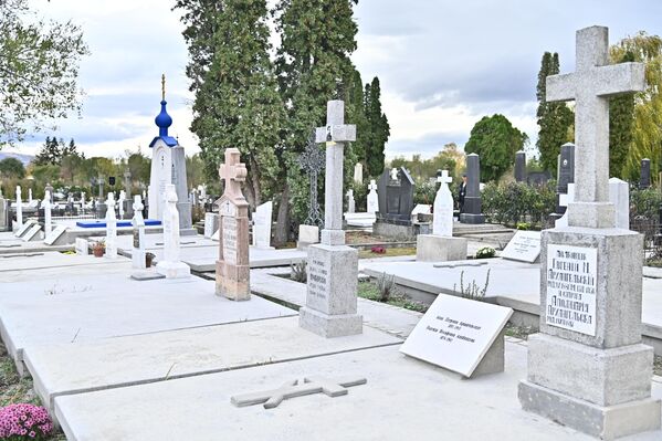 Uredbom Vlade Ruske Federacije iz 2023. godine Ruski nekropolj u Beloj Crkvi je uključen u spisak pogrebnih mesta van granica Rusije koja imaju istorijsko-memorijalni značaj, te se na osnovu te uredbe pristupilo uređenju i obnovi parcela  - Sputnik Srbija