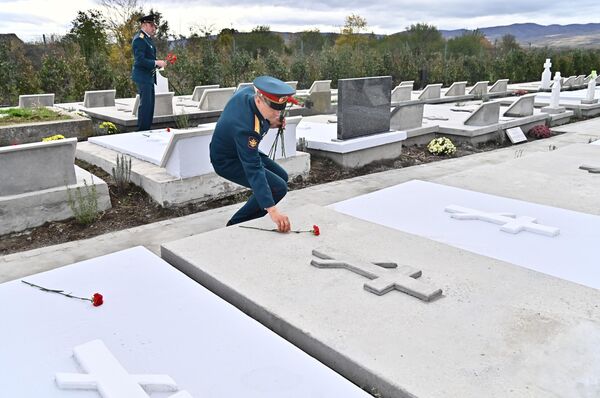 Završetak radova planiran je za početak novembra, tačnije dva datuma koja su važna za istoriju obe zemlje –godišnjicu Oktobarske revolucije 7. novembra i Dan primirja u Prvom svetskom ratu, koji se u Srbiji slavi 11. novembra. - Sputnik Srbija