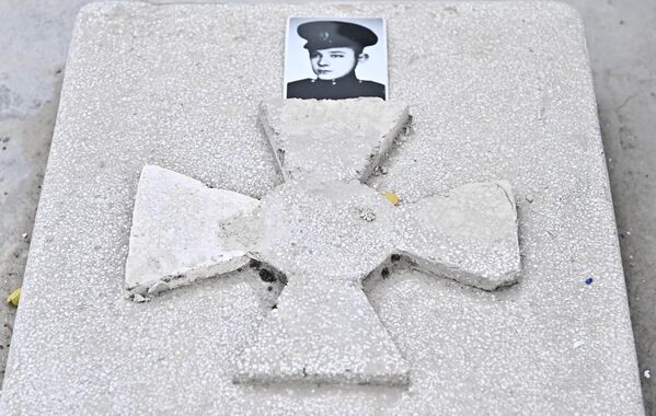 Nisu samo oficiri  i vojnici carske armije pristigli u Kraljevini SHS, već i veliki broj civila.  Ondašnja štampa navodi da je 1923. godine, školu pohađalo 2557 dece ruskih emigranata  - Sputnik Srbija