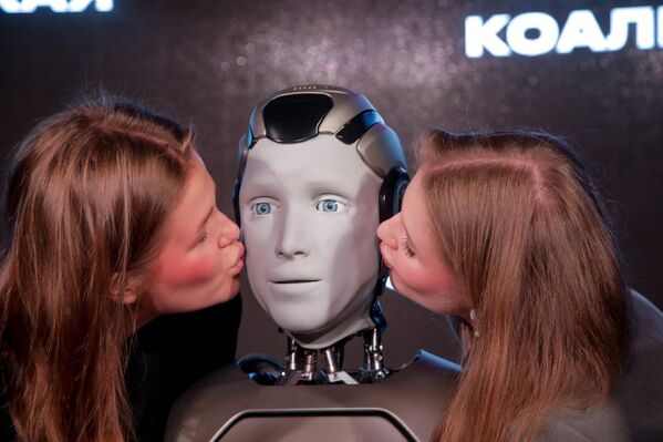 Ово је први руски хуманоидни робот са вештачком интелигенцијом, способан да започне и одржава дијалог. - Sputnik Србија