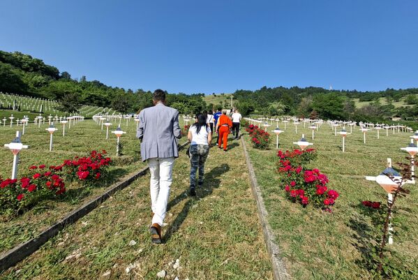 Danas, brigu o groblju vodi Srpsko-makedonsko društvo, čiji predstavnici rado dočekuju retke posetioce i svojevrsne hodočasnike stazama slavnih predaka.  - Sputnik Srbija