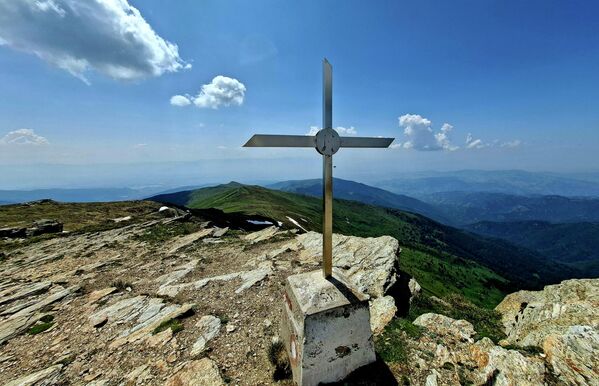 Proboj Solunskog fronta i otvaranje Kapije slobode, malena Srbija je skupo platila. Posmrtne ostatke na hiljade izginulih u bitkama na Kajmakčalanu, Veterniku, Kozjaku i oslobođenje Bitolja, trebalo je prikupiti i dostojno sahraniti   - Sputnik Srbija