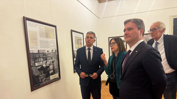 Никола Селаковић у Бањалуци отворио изложбу Иво Андрић и Италија- документа - Sputnik Србија