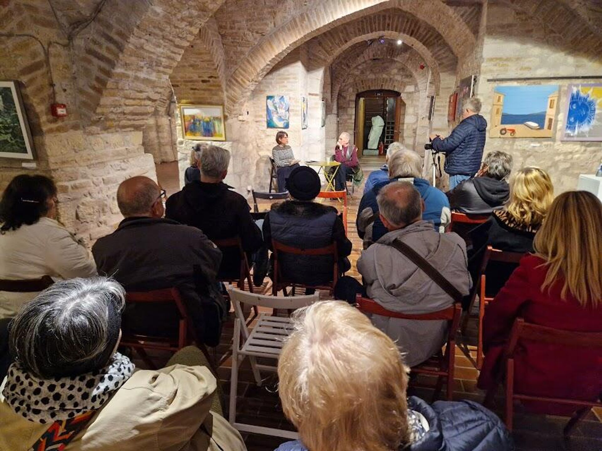 Књижевно вече са новинарем и писцем Петром Поповићем Књижевно вече са новинарем и писцем Петром Поповићем - Sputnik Србија, 1920, 16.11.2025