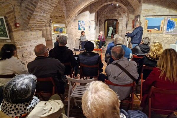 Књижевно вече са новинарем и писцем Петром Поповићем Књижевно вече са новинарем и писцем Петром Поповићем - Sputnik Србија