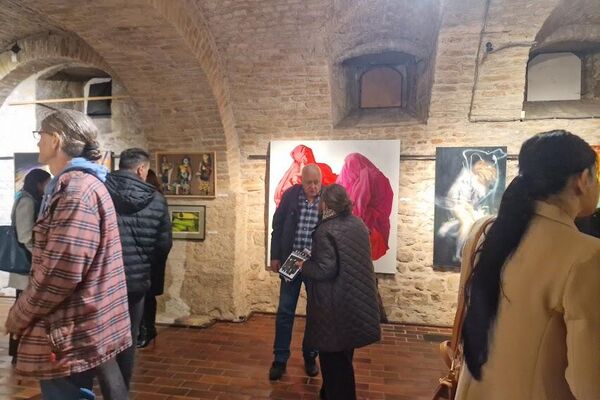 Салон је и ове године реализован уз помоћ Комесаријата за избеглице и миграције Републике Србије и Музеја Града Београда Салон је и ове године реализован уз помоћ Комесаријата за избеглице и миграције Републике Србије и Музеја Града Београда - Sputnik Србија