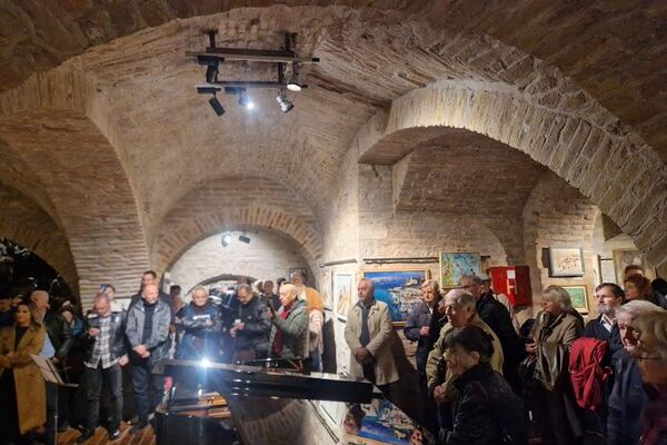 Публика 25. Крајишког ликовног салона, тридесет осмог од оснивања Публика 25. Крајишког ликовног салона, тридесет осмог од оснивања - Sputnik Србија