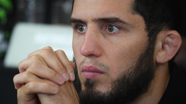 Руски шампион се обратио Трампу: Доналде, отвори врата Беле куће!