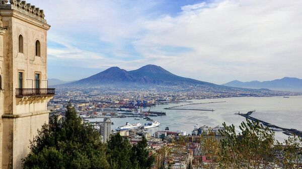 Поглед на Напуљ и Везув - Sputnik Србија