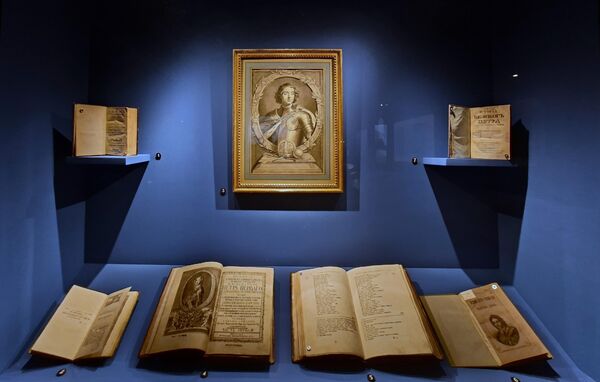 Povezanost srpskog i ruskog naroda započeta je mnogo pre vladavine ruskog imperatora. Posle potpadanja srpskih zemalja pod vlast Osmanlija, naši crkveni ljudi počinju okretati svoje poglede ka pravoslavlovnoj Rusiji, tražeći od nje pomoć i zaštitu. - Sputnik Srbija