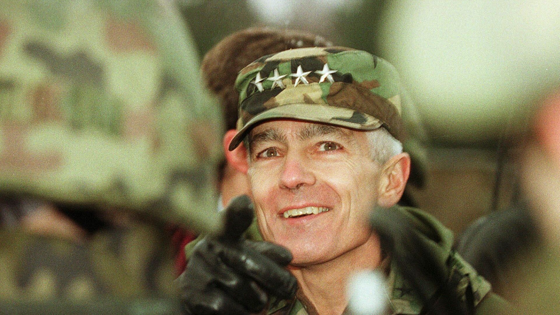 Vesli Klark Vesli Klark - Sputnik Srbija, 1920, 18.11.2025