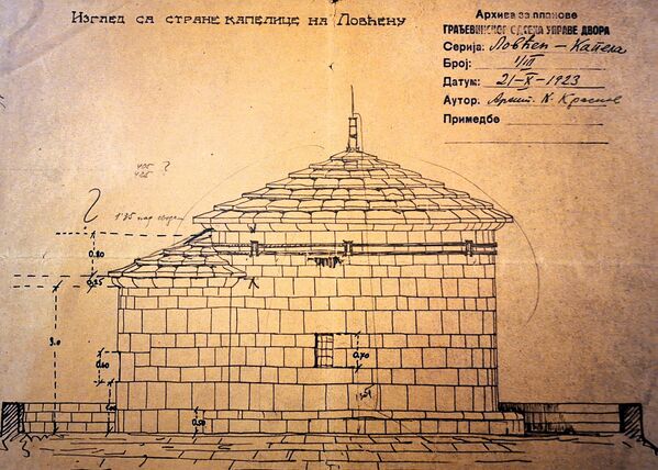 Probitno, projekat obnove Njegoševe zavetne crkve pripao je dvorskom vajaru Ivanu Meštroviću. Međutim, njegovo idejno rešenje, po kome bi kapela  bila  više mauzolej nego sakralni objekat, nije naišlo na odobravanje u crkvenim krugovima, pa se od njega odustalo. - Sputnik Srbija
