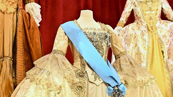 Haljina carice Jelisavete Petrovne, kostim za film Imperatorke - Sputnik Srbija