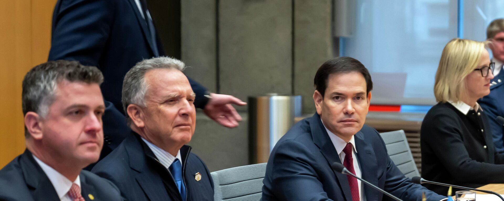 Specijalni američki izaslanik Stiv Vitkof i državni sekretar SAD Marko Rubio na sastanku sa ukrajinskom delegacijom u Ženevi - Sputnik Srbija, 1920, 29.11.2025