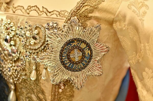 Prema procenama, u garderobi Jelisavete Petrovne se nalazilo od 8 do 15 hiljada haljina. Posle caričine smrti sve ove haljine su darovane manastirima i crkvama. - Sputnik Srbija