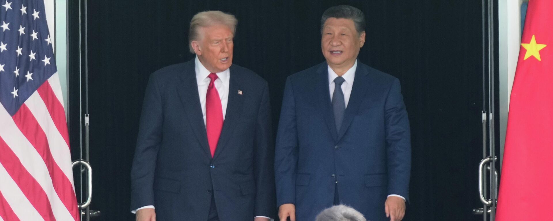 Američki predsednik Donald Tramp i kineski predsednik Si Đinping - Sputnik Srbija, 1920, 24.11.2025