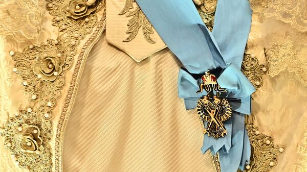 Златне нити, свила, драгуљи: Симфонија креација руских царица /фото/