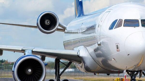 Zaradi tehnične napake so premierji držav EU obtičali na letališču v Frankfurtu