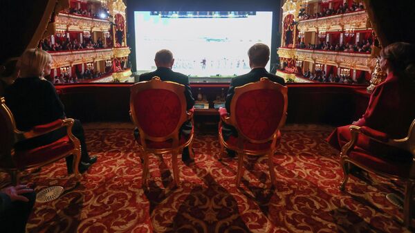 Vladimir Putin u Boljšoj teatru - Sputnik Srbija