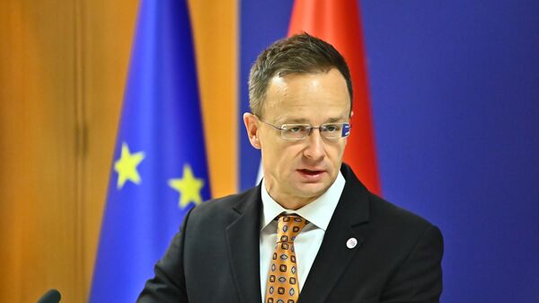 Сијарто: Пољска гура Европу у рат с Русијом, Мађарска одбија да учествује