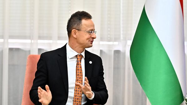 Сијарто: Европски НАТО гура свет у рат са Русијом