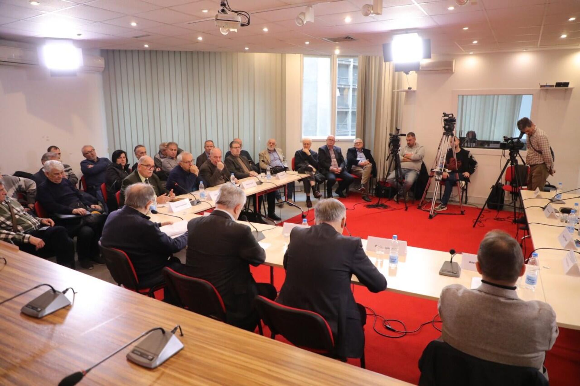 „Нова фаза односа у БиХ: шта стоји иза договора Вашингтона и Додика?“ - Sputnik Србија, 1920, 26.11.2025