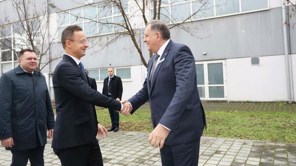 Peter Sijarto i Milorad Dodik u Banjaluci. - Sputnik Srbija