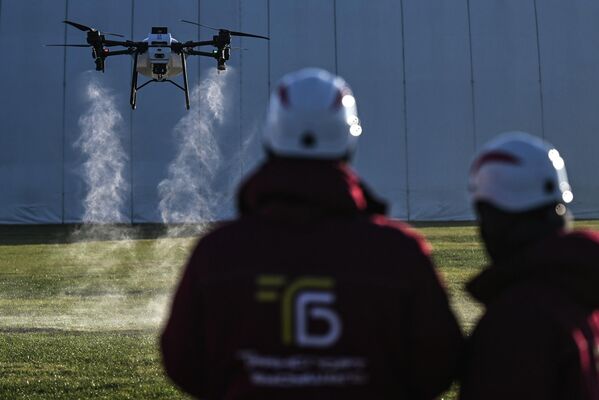 Беспилотне летелице су дизајниране за цивилне примене, укључујући пољопривредне радове и испоруку робе, лекова и терета са шалтера до потрошача. - Sputnik Србија