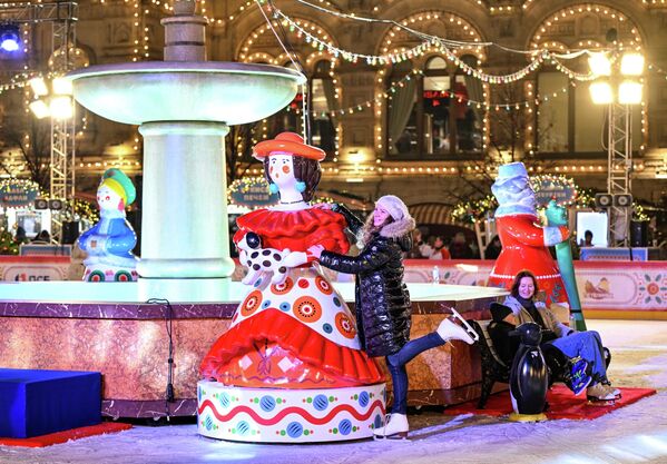 Otvaranje je obeležila čuvena igračka Dimkovo - živopisni glineni suvenir iz Vjatke. Otvaranje je obeležila čuvena igračka Dimkovo - živopisni glineni suvenir iz Vjatke. - Sputnik Srbija