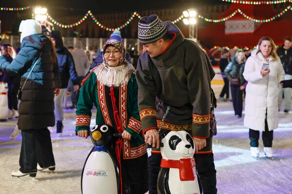 Pomagala za klizanje u različitim dezenima. Pomagala za klizanje u različitim dezenima. - Sputnik Srbija