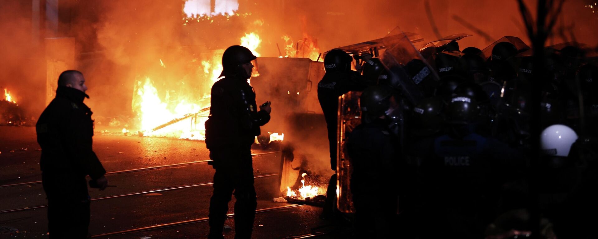Sukob demonstranata i policije u Sofiji tokom skupa protiv mera štednje u nacrtu budžeta za sledeću godinu  - Sputnik Srbija, 1920, 02.12.2025