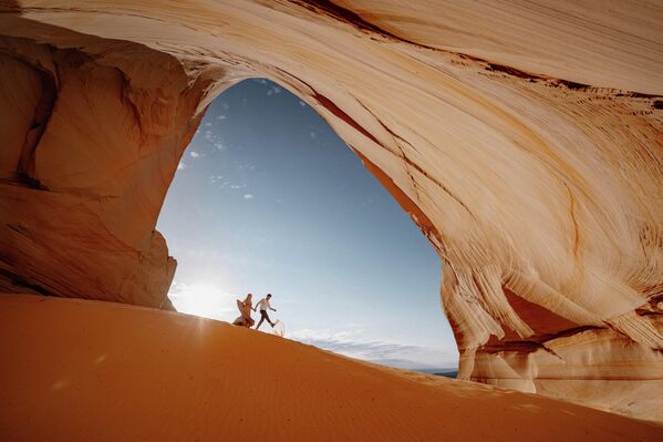 Мејди Меј — победница у категорији Engagement Session / Pre/Post Non-Wedding Day Session (Сједињене Америчке Државе). Мејди Меј — победница у категорији Engagement Session / Pre/Post Non-Wedding Day Session (Сједињене Америчке Државе). - Sputnik Србија