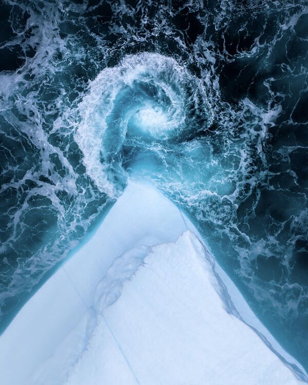 Специјалну награду за морски пејзаж освојио је Јероен Ван Ниеувенхове. Специјалну награду за морски пејзаж освојио је Јероен Ван Ниеувенхове. - Sputnik Србија