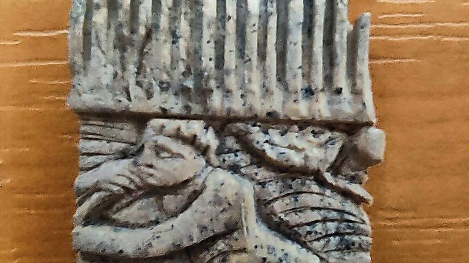 Fragment češlja sa scenama iz Svetog pisma iz perioda od 4. do 6. veka Fragment češlja sa scenama iz Svetog pisma iz perioda od 4. do 6. veka - Sputnik Srbija, 1920, 06.12.2025