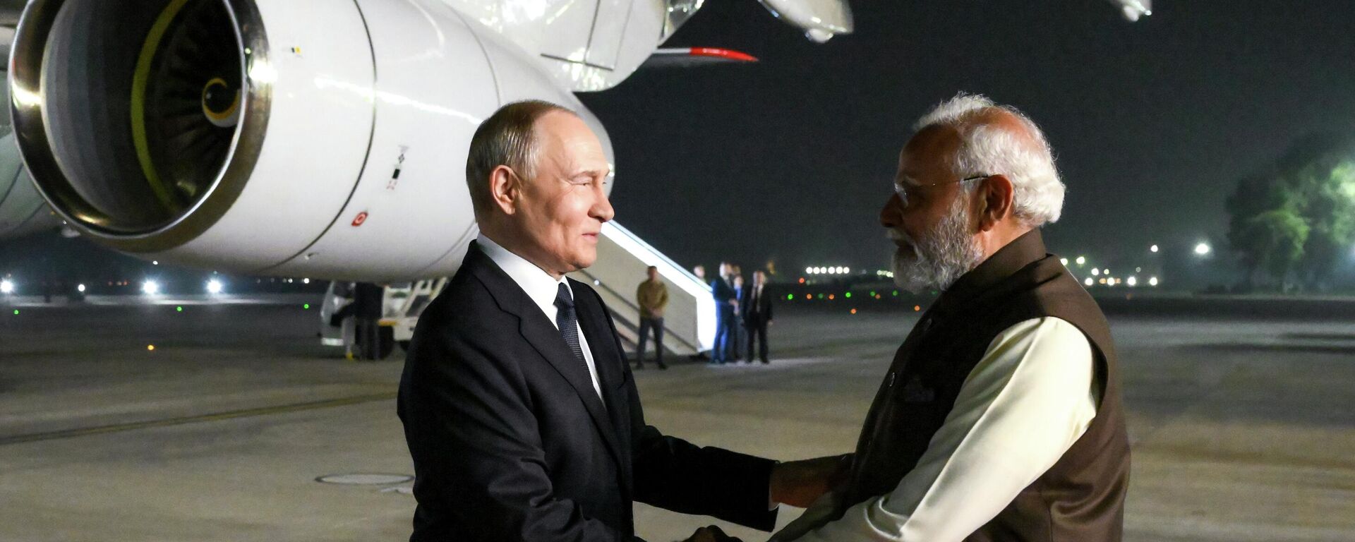 Путин и Моди - Sputnik Србија, 1920, 04.12.2025