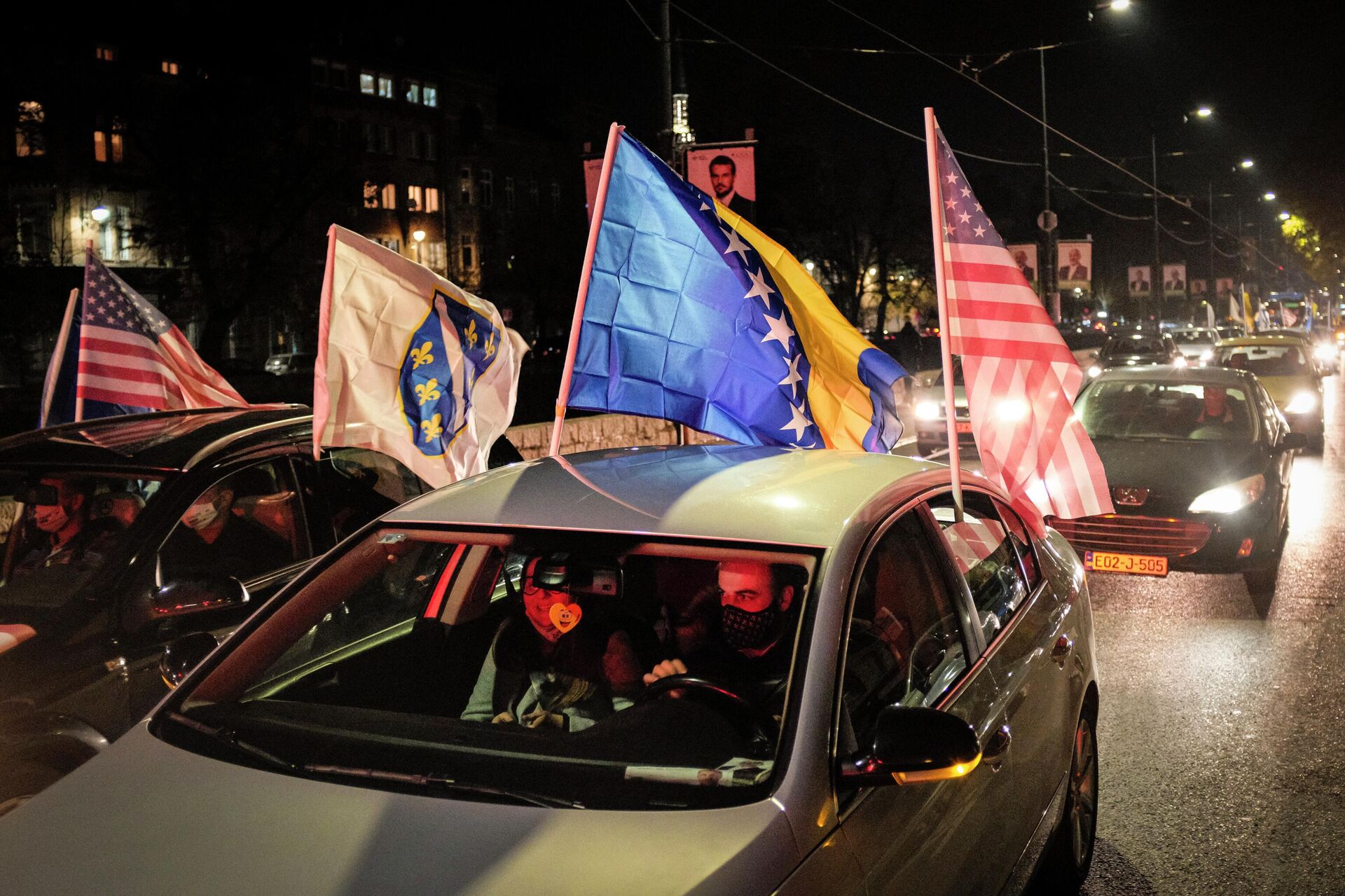 Славље на улицама Сарајева након победе Џоа Бајдена на америчким председничким изборима 2020. године. - Sputnik Србија, 1920, 05.12.2025