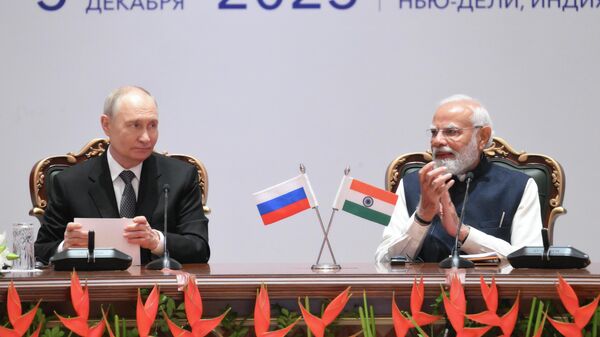 Putin i Modi na biznis forumu - Sputnik Srbija
