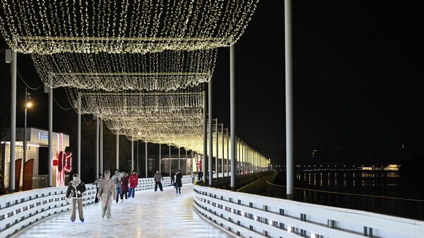 Ово је најдуже клизалиште у Европи - и налази се у Москви /фото/