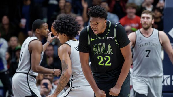 Derik Kvin - Sputnik Srbija