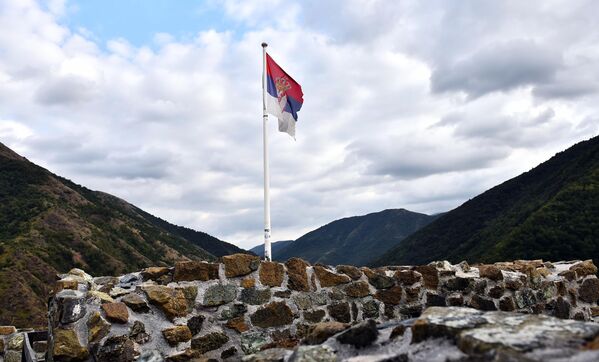 Маглич је са градићем Козником испод Жељина имао стратегиску вредност и током турско- аустријских ратова (у којима су Срби узели учешћа на страни Аустријанаца) те тако 1689. године, главни заповедник царске војске фелдмаршал маркграф Лудвик Баденски, у свом извештају наводи да су вредни и јуначни Срби заузели Маглич и Козник  - Sputnik Србија