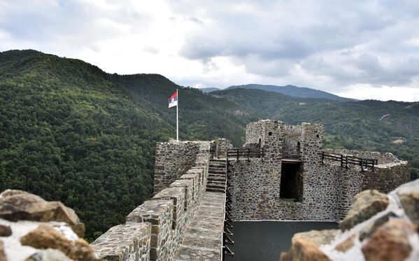 Поред цркве, унутар комплекса налазила се палата коју је Данило Други по свој прилици, саградио  за једну од својих резиденција.  - Sputnik Србија