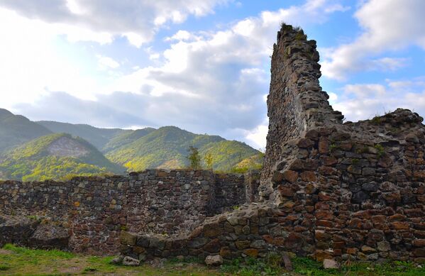 Унутар утврђења биле су изграђене и две цистерне за воду у којима се сакупљла кишница, чиме је обезбеђивана вода за пиће у случају дуготрајне опсаде  - Sputnik Србија
