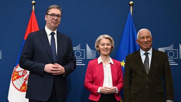 Aleksandar Vučić, Ursula fon der Lajen i Antonio Košta - Sputnik Srbija