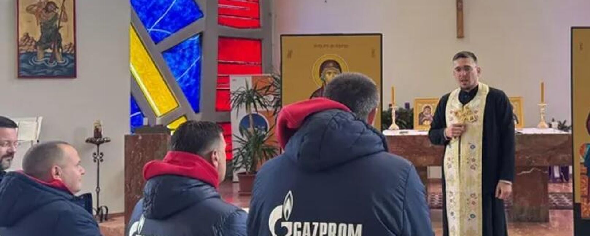 Delegacija Zvezde u crkvi u Gracu - Sputnik Srbija, 1920, 11.12.2025