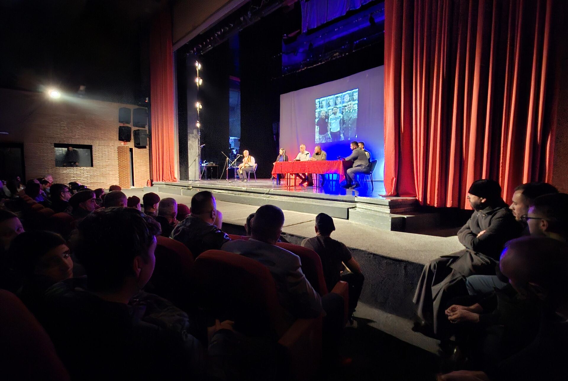 Program Večna iskra junacima Program Večna iskra junacima - Sputnik Srbija, 1920, 12.12.2025