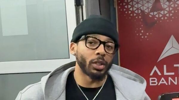 Karlik Džons - Sputnik Srbija