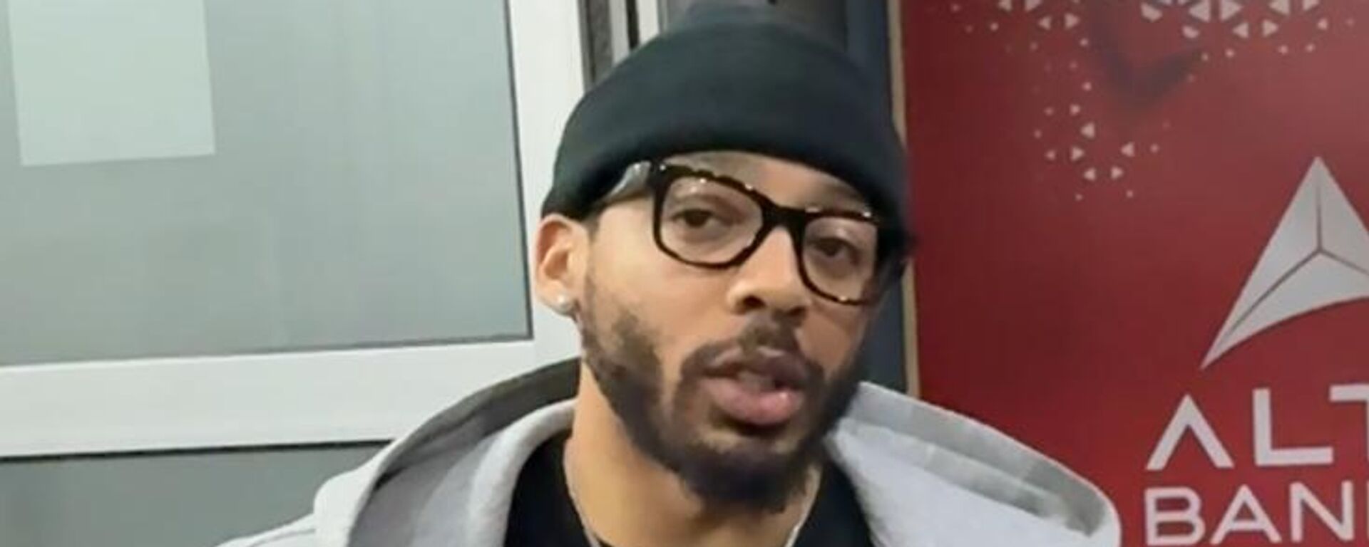 Карлик Џонс - Sputnik Србија, 1920, 09.04.2026