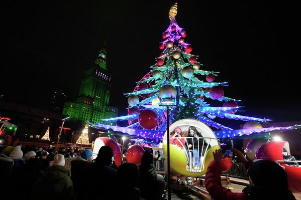 Божићни маркет у Варшави, Пољска. Божићни маркет у Варшави, Пољска. - Sputnik Србија